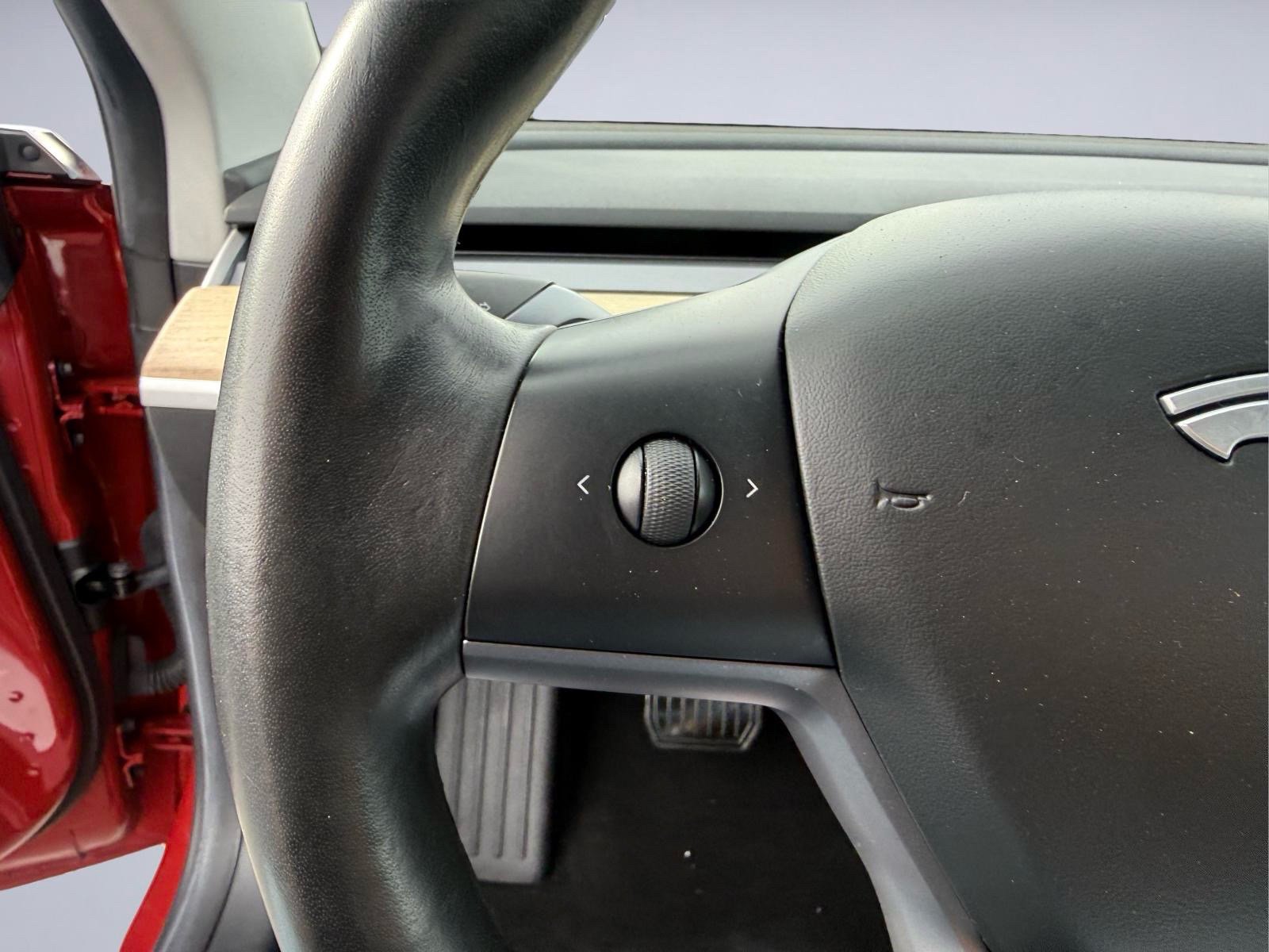 Used 2018 Tesla Model 3 Mid Range RWD image 22