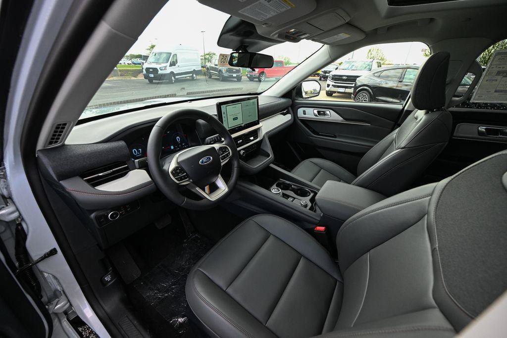 New 2026 Ford Explorer Active w/ Active Comfort Package AWD/4WD image 15