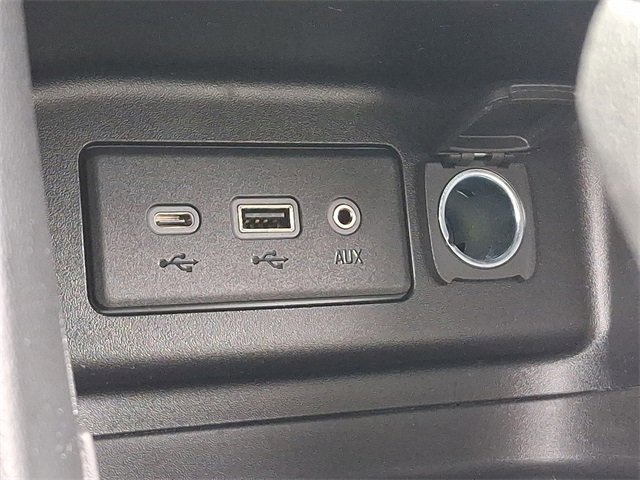 Used 2020 Chevrolet Equinox LS image 24