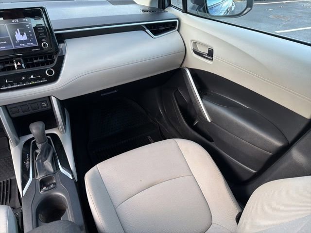 Used 2022 Toyota Corolla Cross L image 27