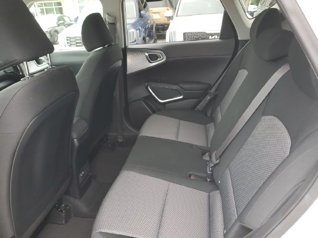 Certified 2024 Kia Soul S FWD image 9