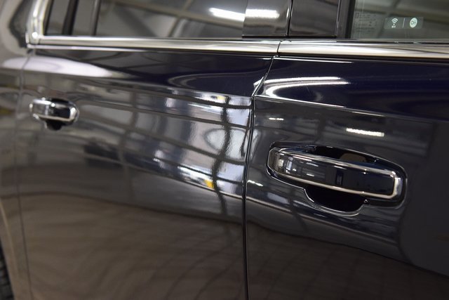 Used 2023 Chevrolet Suburban High Country w/ Premium Package image 18