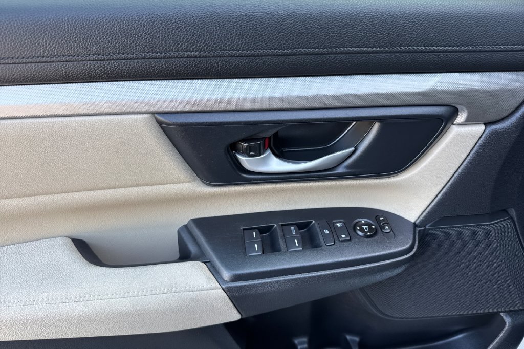 Used 2020 Honda CR-V LX image 10
