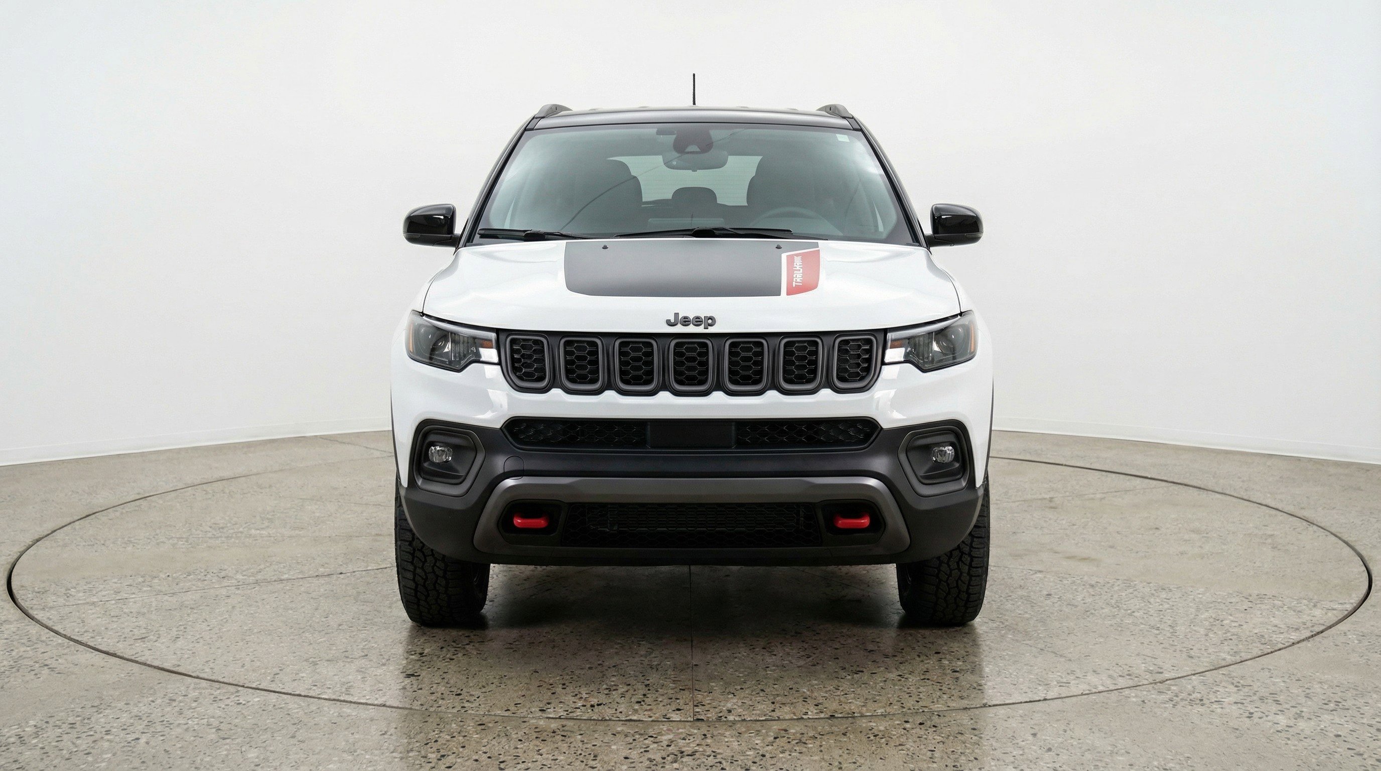 Used 2025 Jeep Compass Trailhawk AWD/4WD image 2