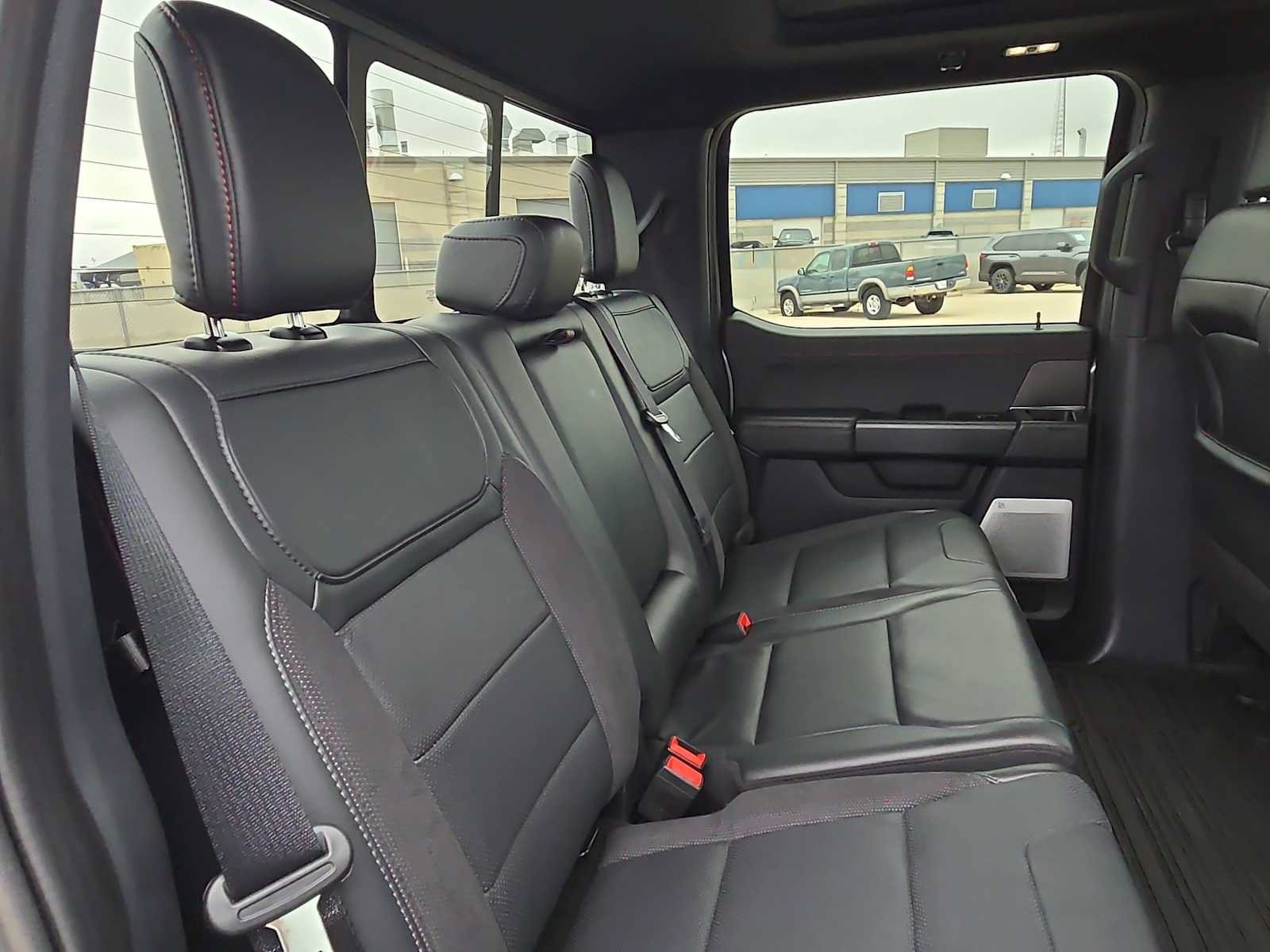 Used 2025 Ford F150 Raptor AWD/4WD image 17