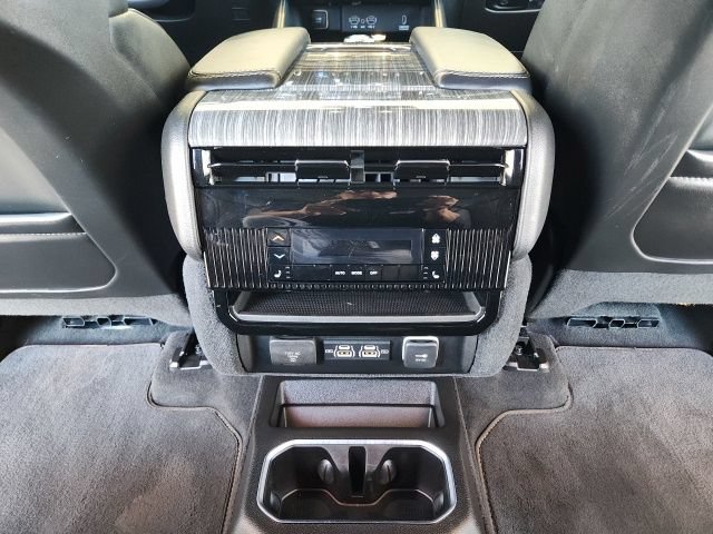 Used 2022 Jeep Wagoneer Series III w/ Flexible Seating Group AWD/4WD image 19