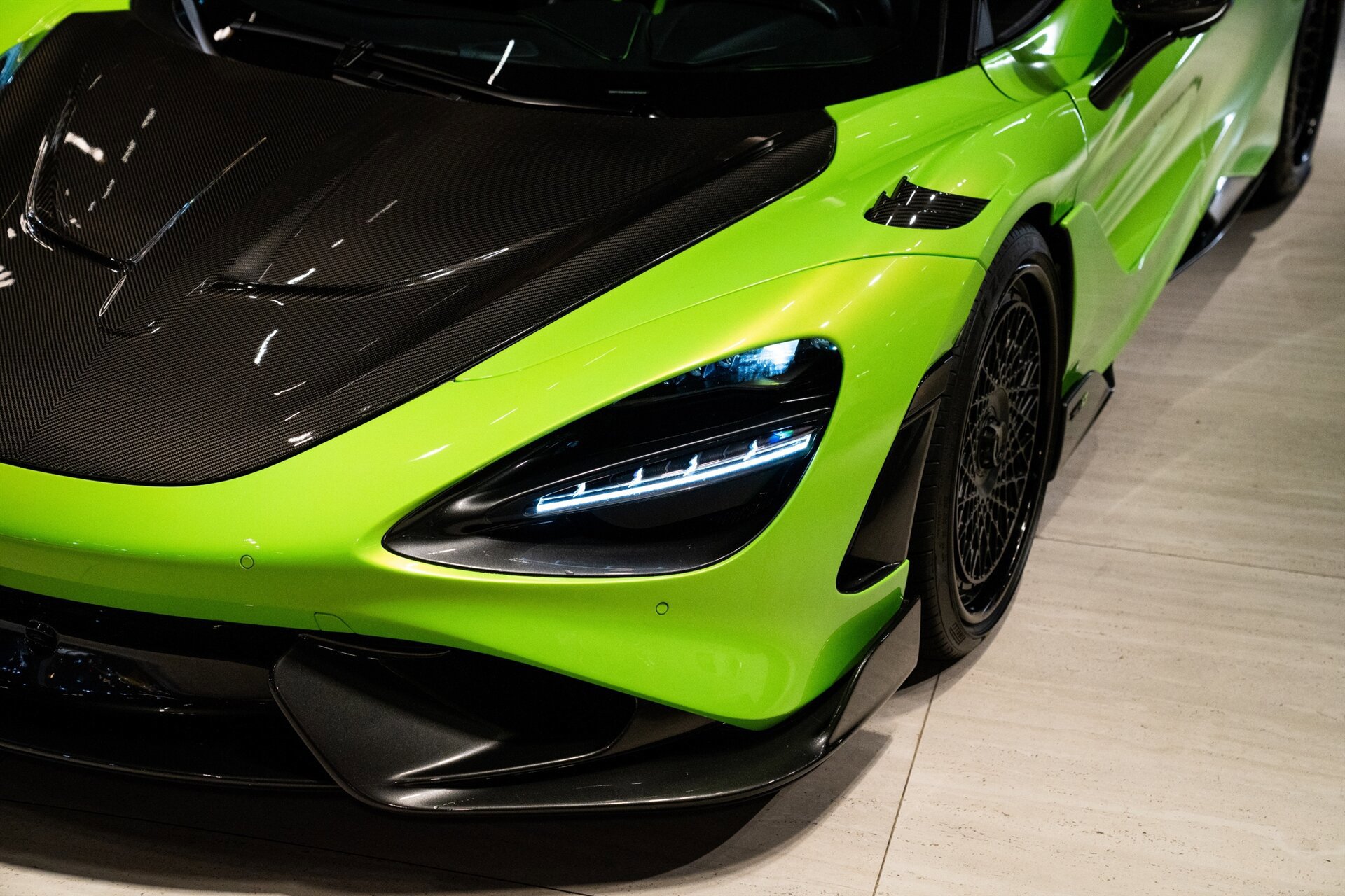 Used 2022 McLaren 765LT RWD image 10