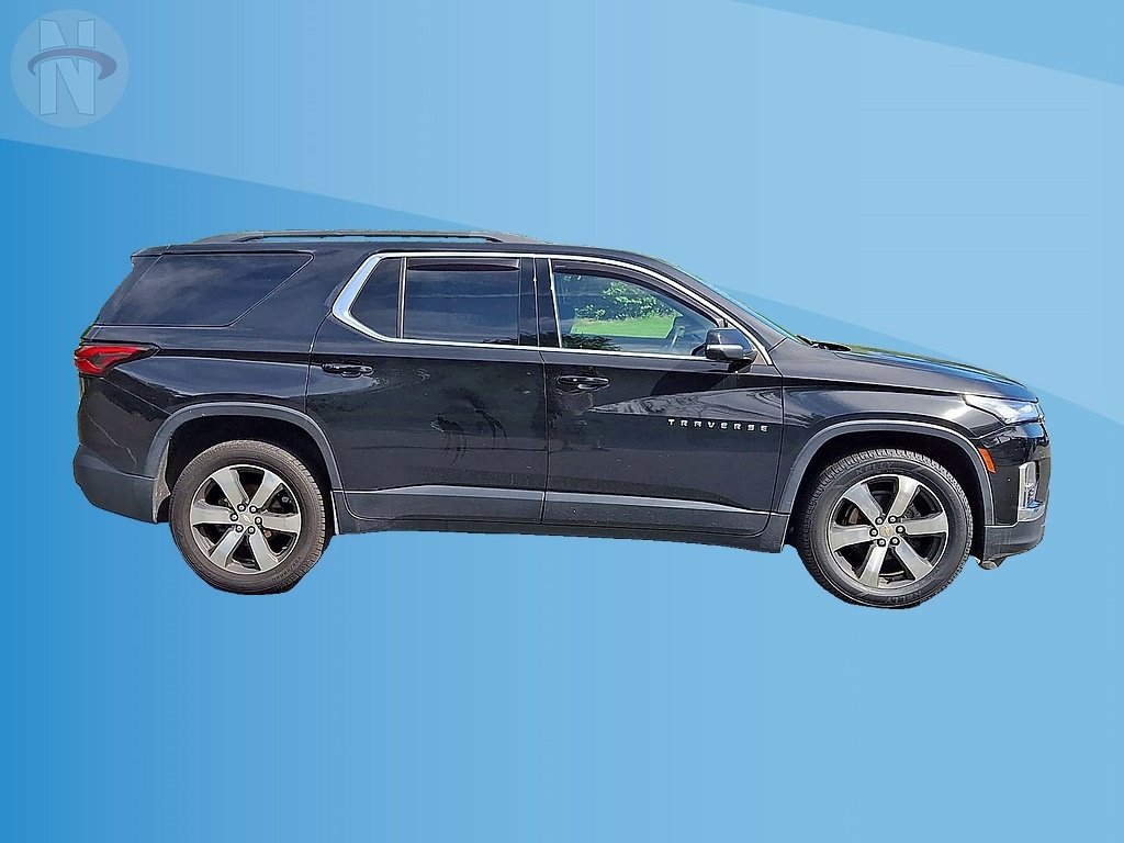 Used 2022 Chevrolet Traverse LT w/ LT Premium Package AWD/4WD image 9