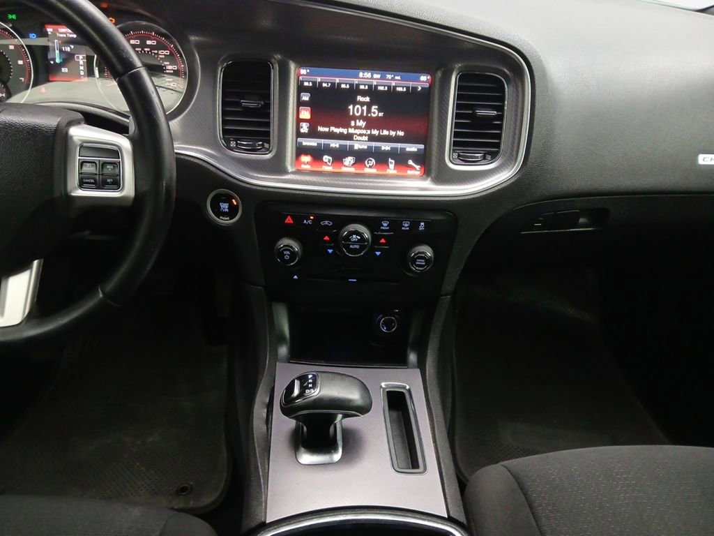 Used 2014 Dodge Charger SXT w/ Blacktop Package RWD image 3