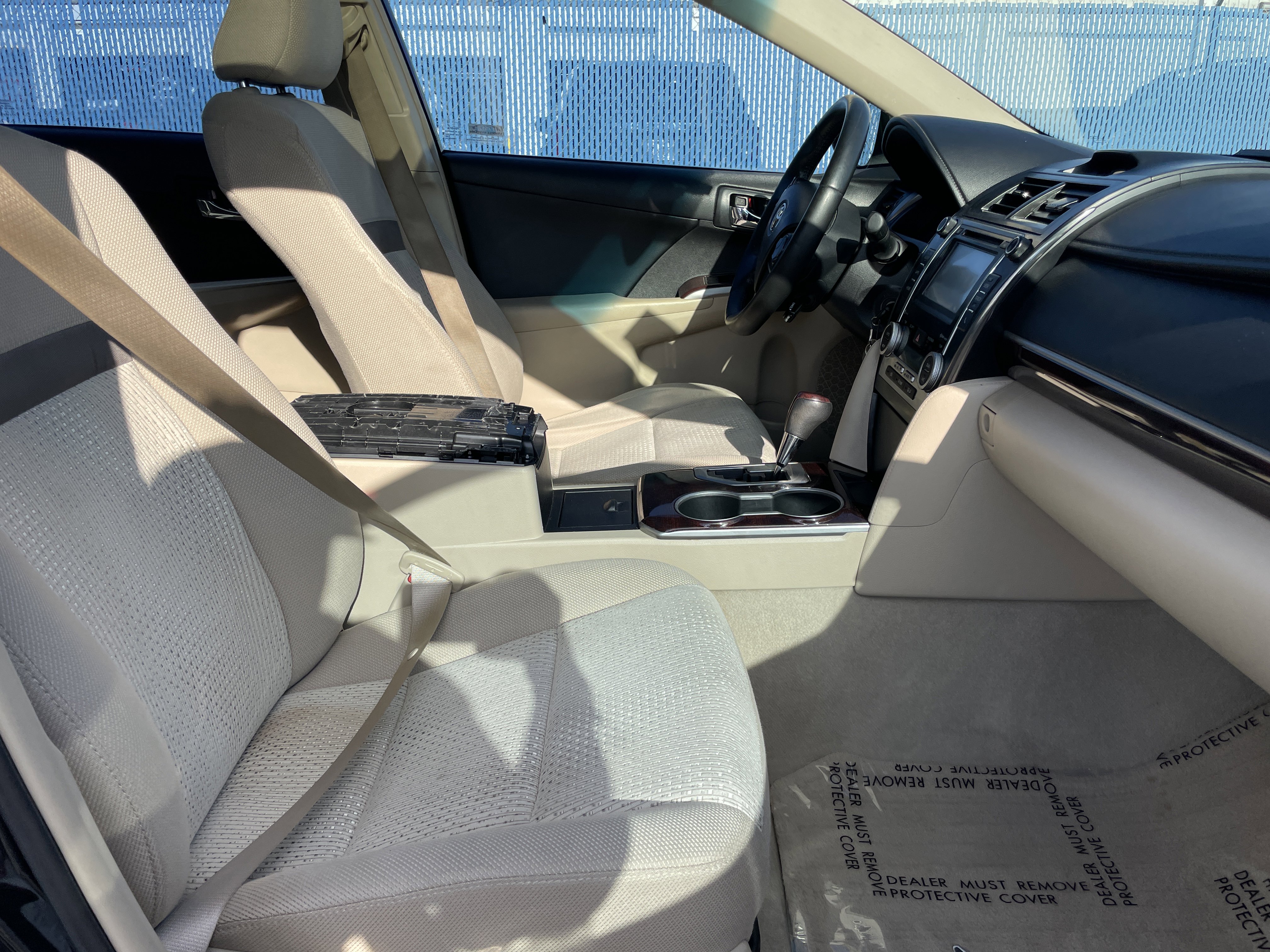 Used 2014 Toyota Camry XLE image 17