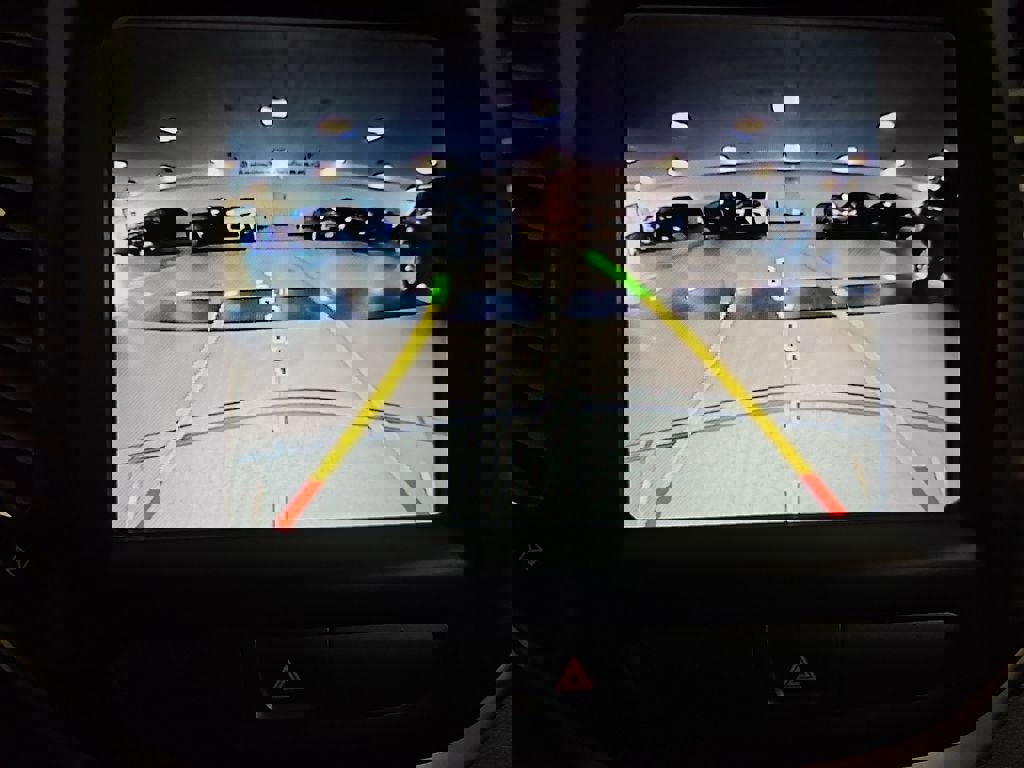 Used 2016 Jeep Cherokee Limited image 25