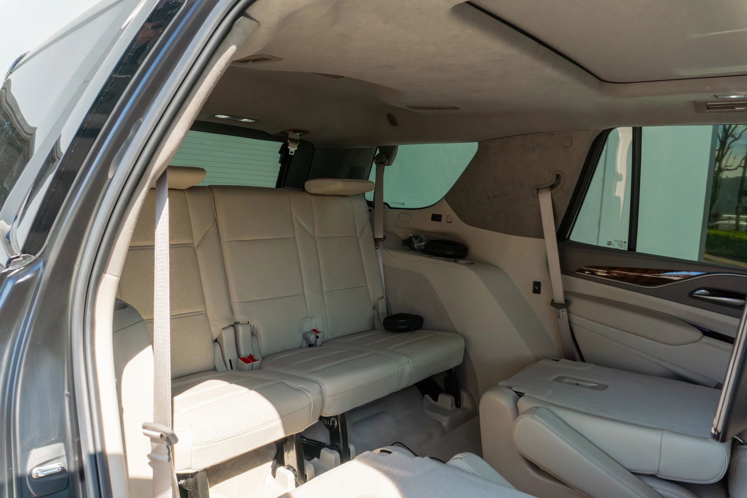 Used 2024 Cadillac Escalade Sport Platinum w/ LPO, ONYX Package image 56