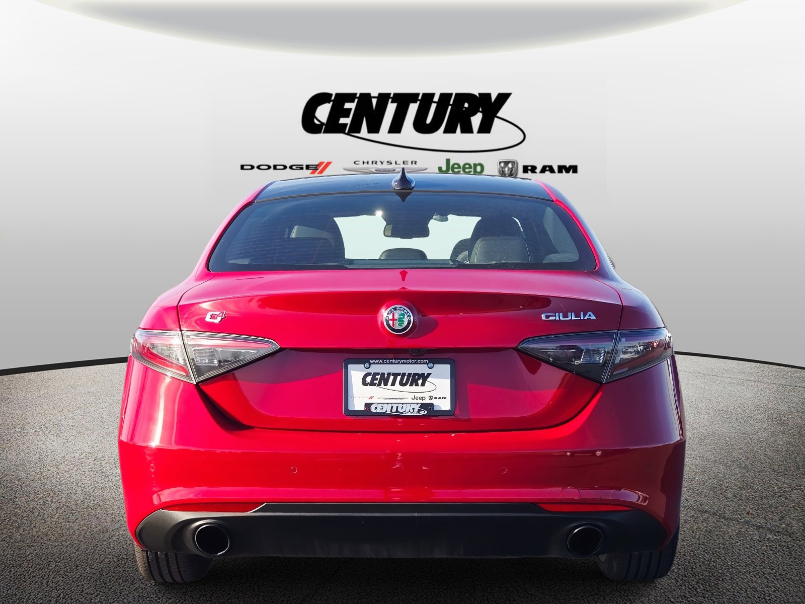 Used 2024 Alfa Romeo Giulia Ti image 5