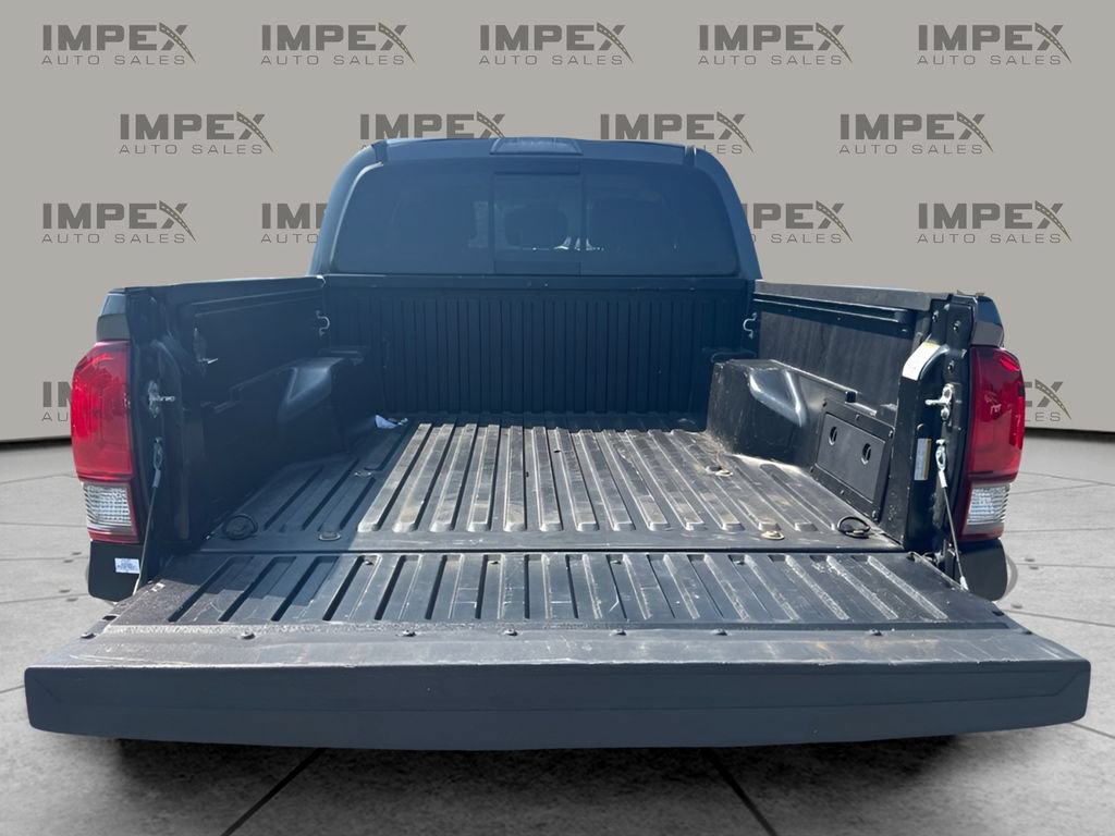 Used 2023 Toyota Tacoma SR5 w/ Technology Package AWD/4WD image 17