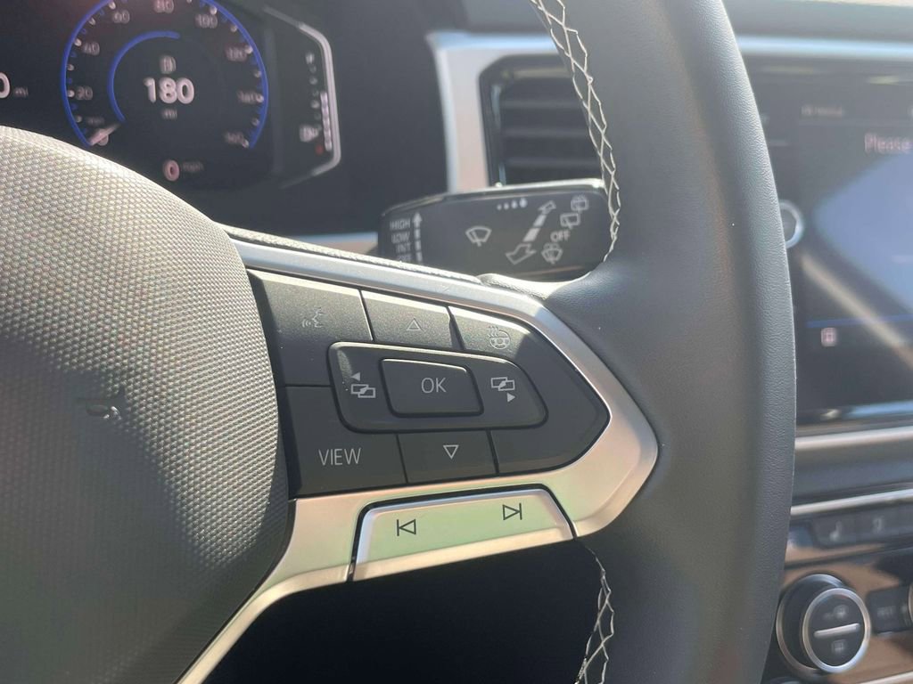 Used 2021 Volkswagen Atlas SEL Premium w/ MDO Package (Bench Seat) image 24