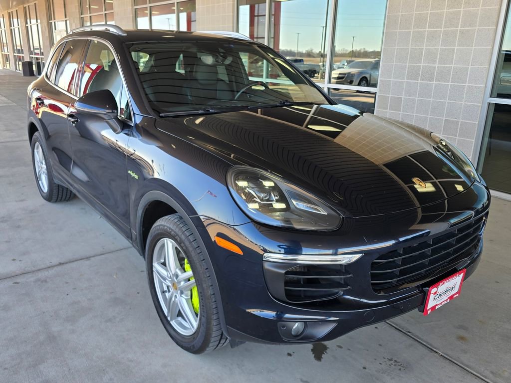 Used 2017 Porsche Cayenne S image 11