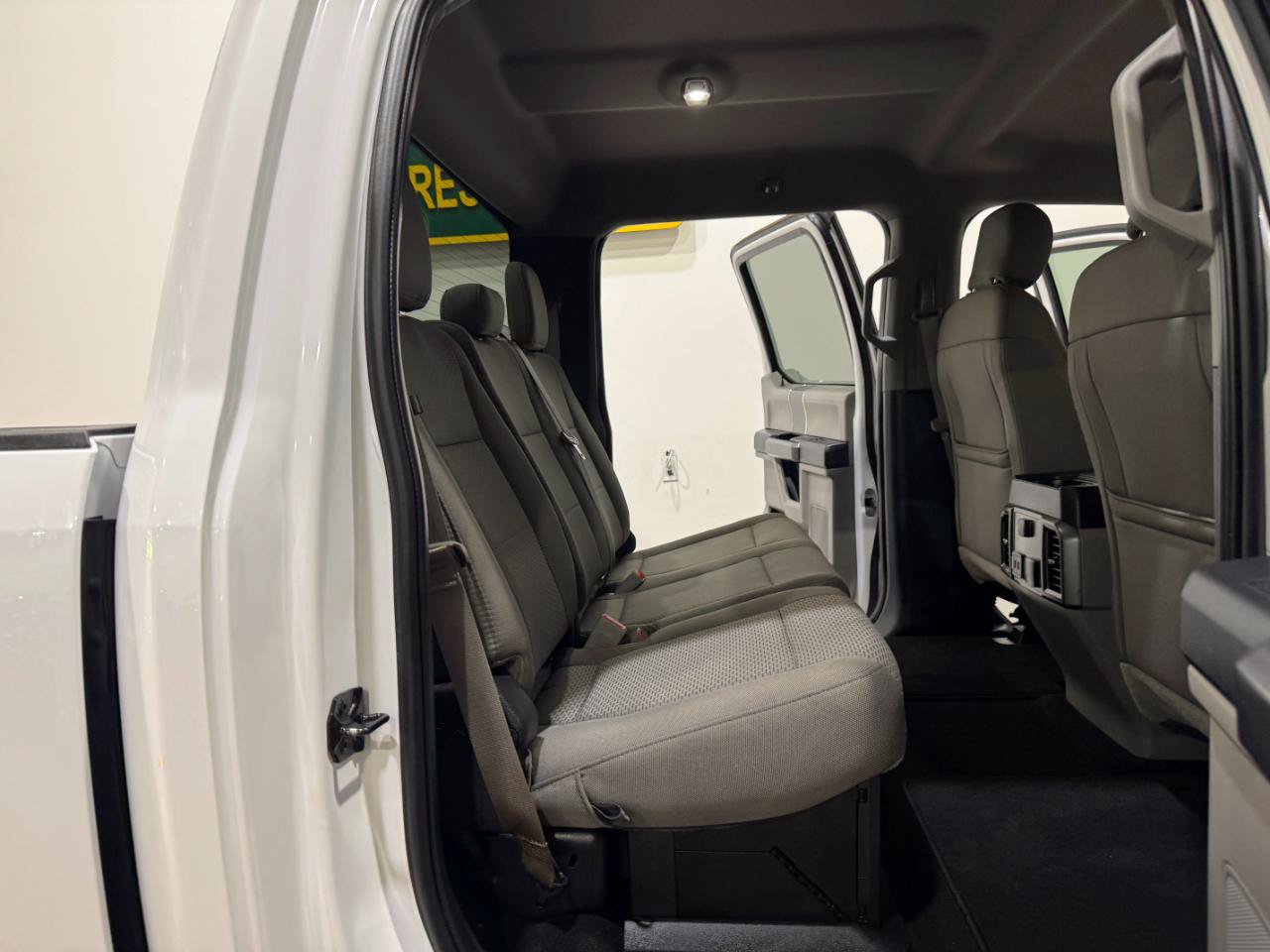 Used 2019 Ford F350 XLT w/ XLT Premium Package AWD/4WD image 14