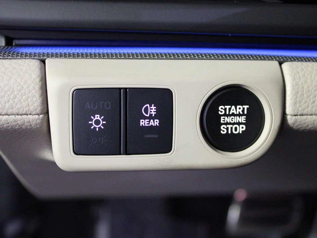 Certified 2026 Porsche Panamera 4 image 21