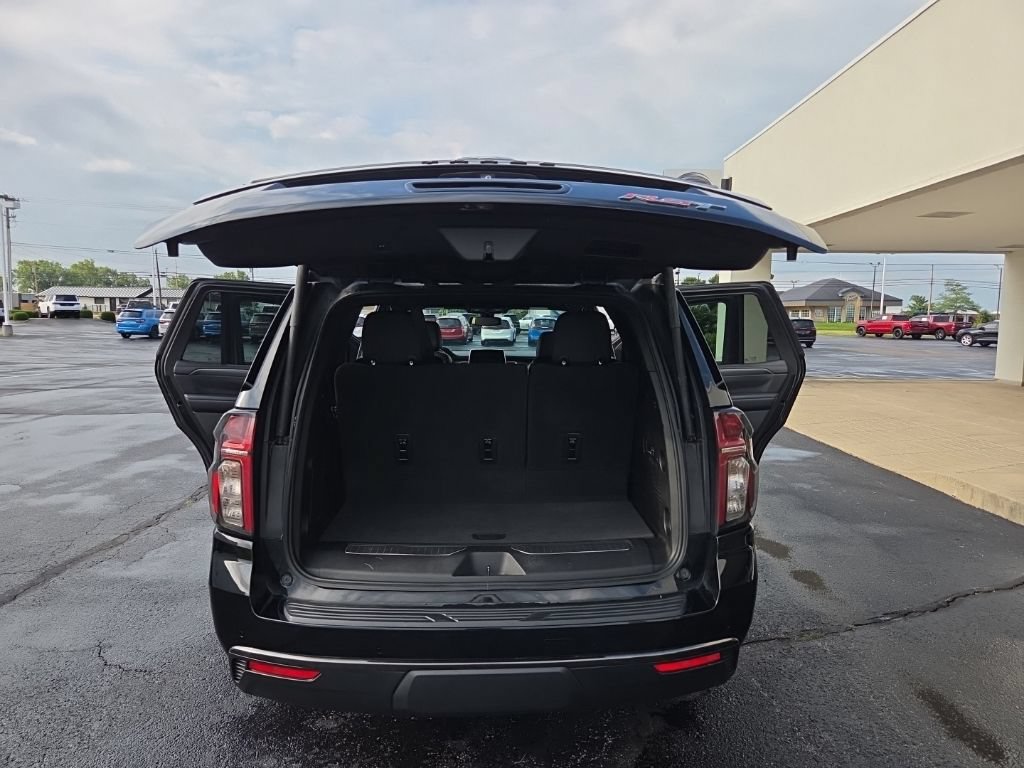 Used 2022 Chevrolet Tahoe RST w/ Luxury Package AWD/4WD image 22