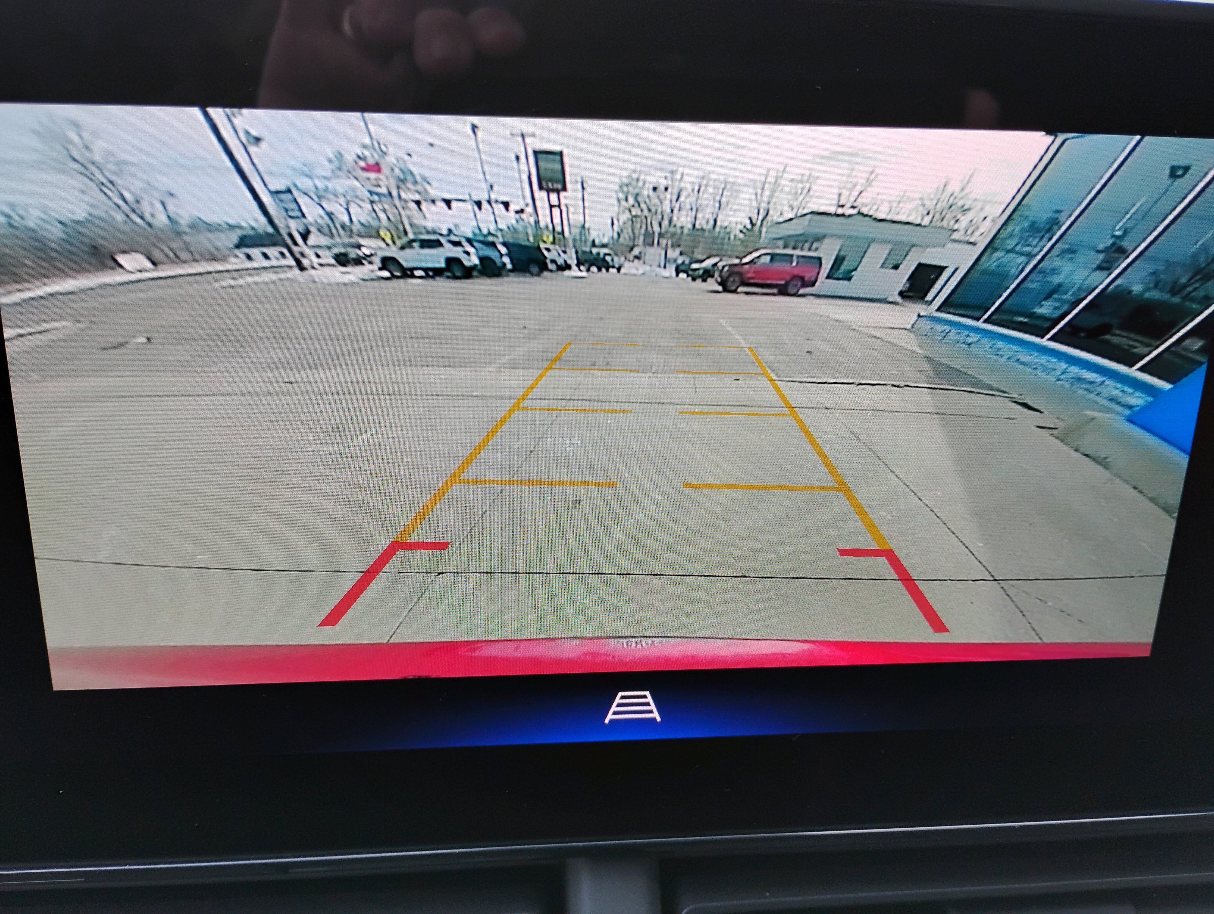 Used 2025 Chevrolet Trax LT w/ LT Convenience Package image 6