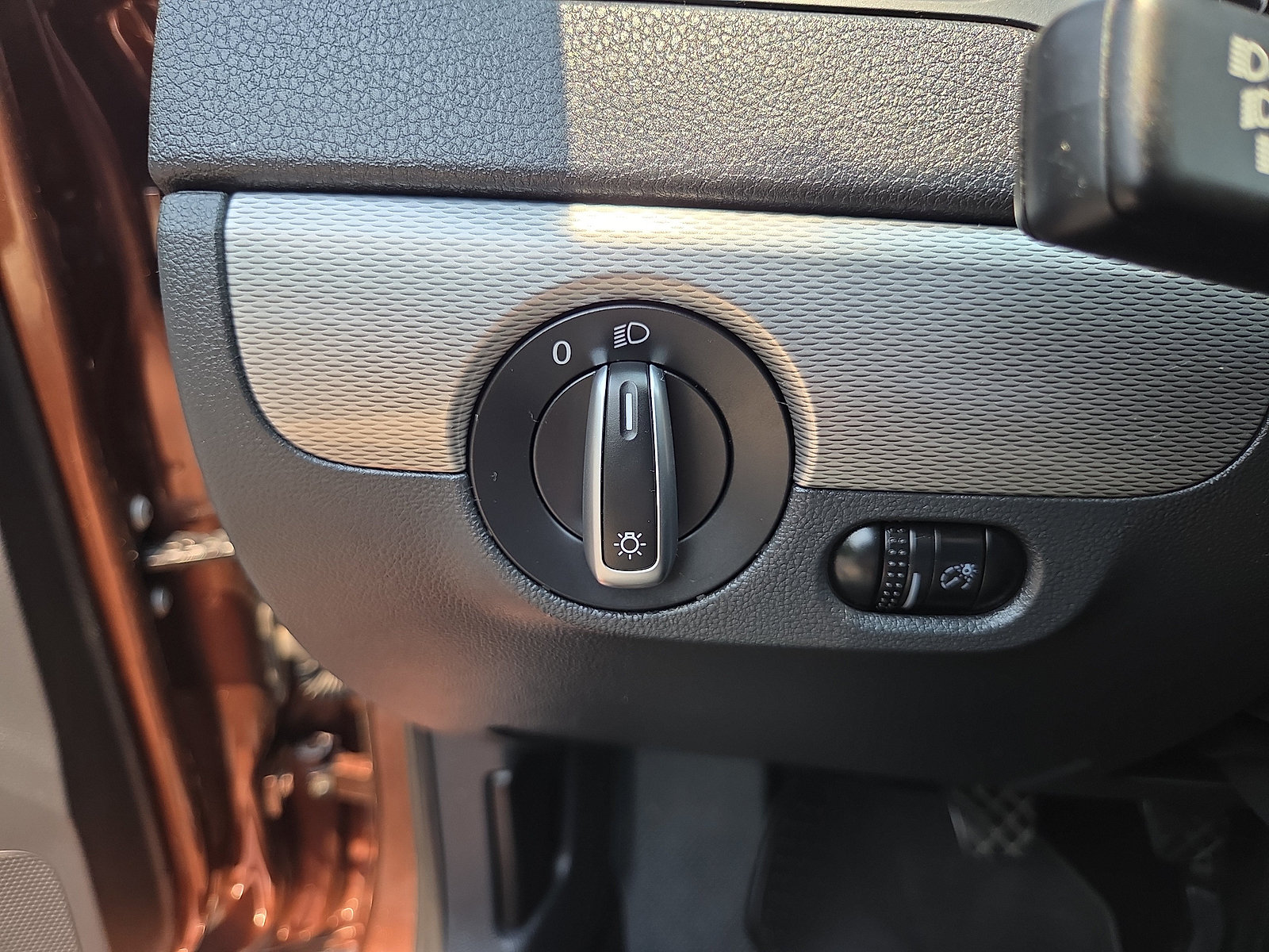 Used 2016 Volkswagen Jetta SE FWD image 29