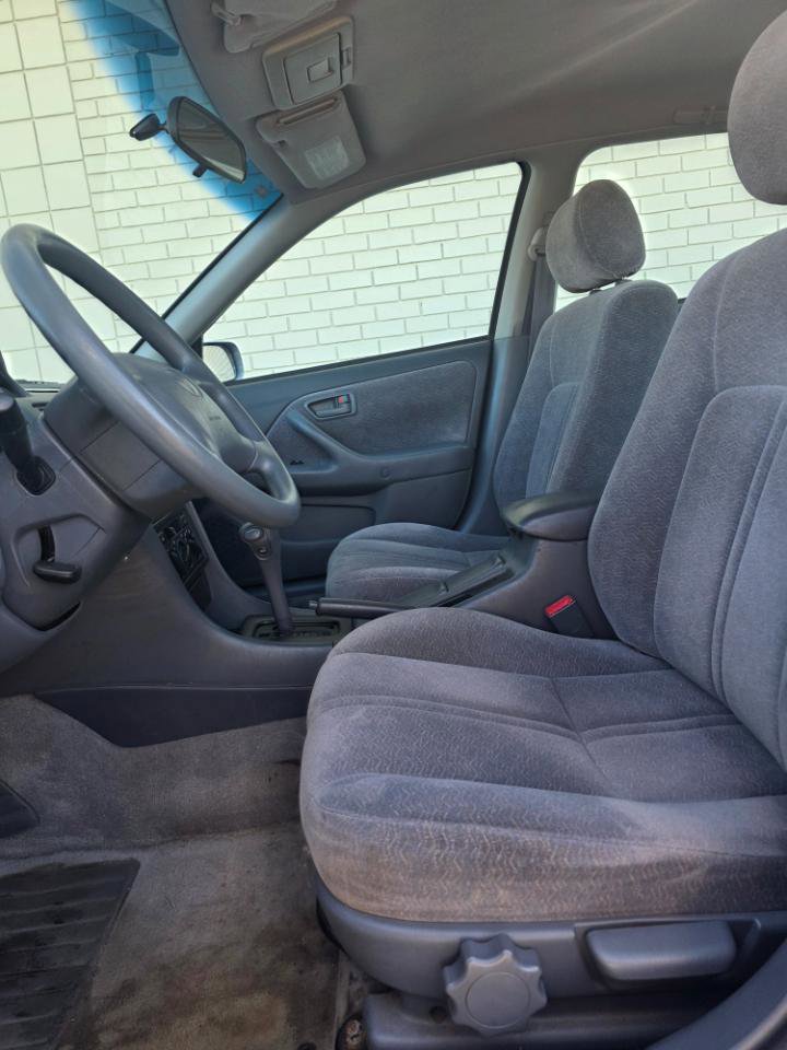 Used 1997 Toyota Camry XLE FWD image 9
