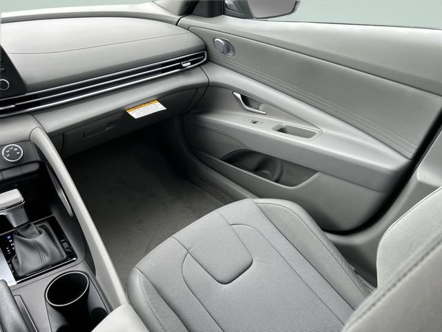 New 2026 Hyundai Elantra SEL Sport Premium FWD image 17