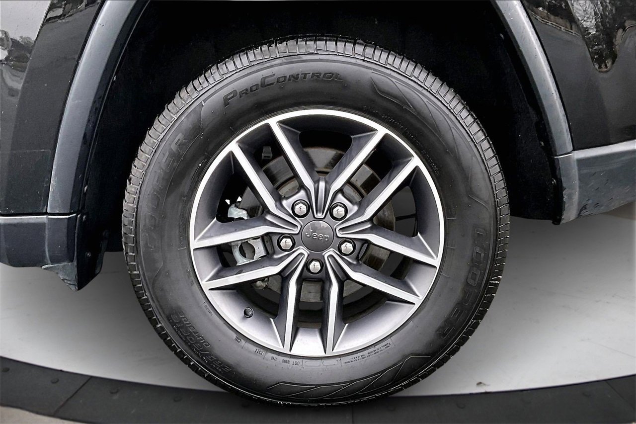 Certified 2021 Jeep Grand Cherokee Limited image 35