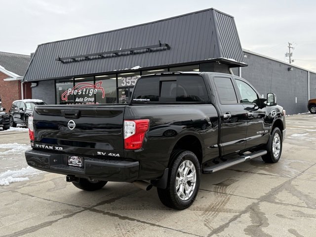 Used 2017 Nissan Titan SV image 15