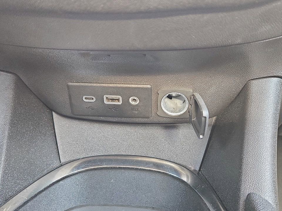 Used 2024 Chevrolet Malibu LT image 25