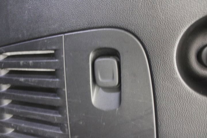 Used 2020 Chevrolet Suburban LT image 18