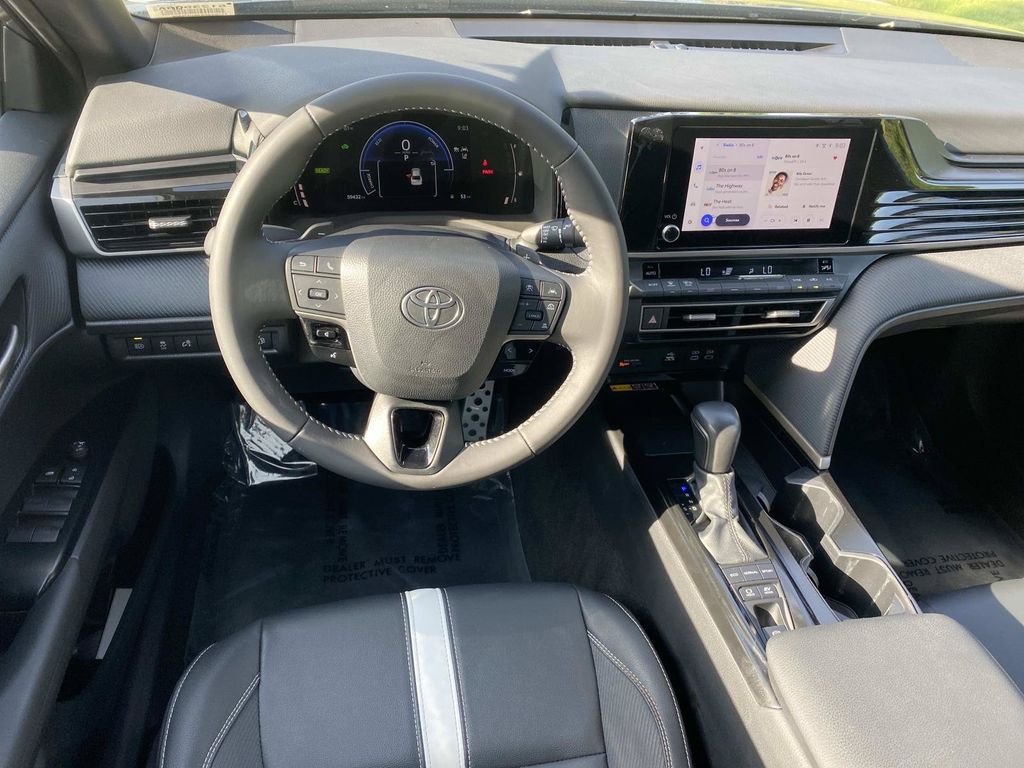 Used 2025 Toyota Camry SE w/ Convenience Package FWD image 16