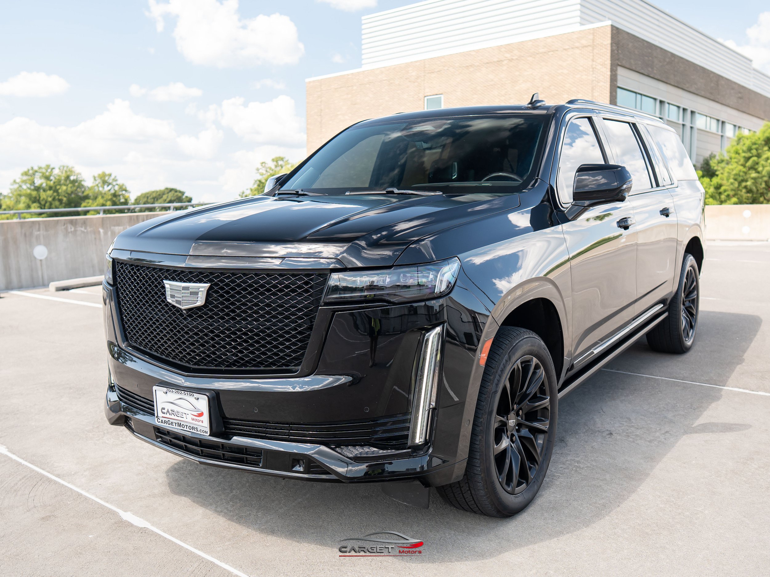 Used 2021 Cadillac Escalade ESV Sport Platinum AWD/4WD image 3