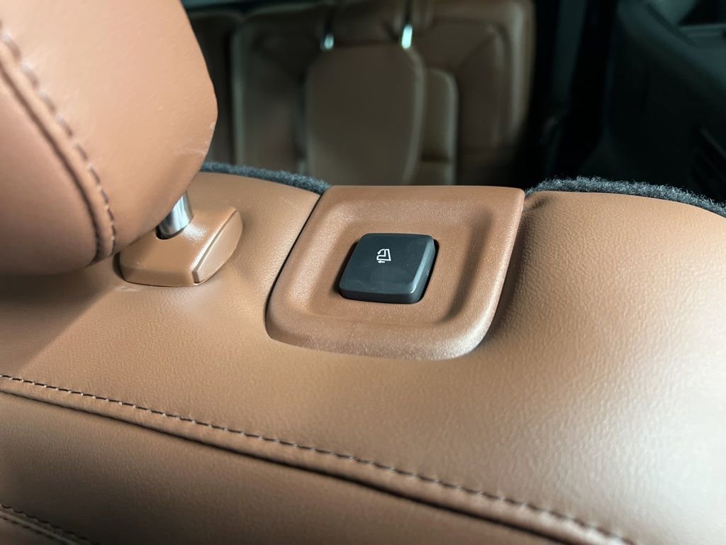 Used 2026 Lincoln Aviator Reserve image 35