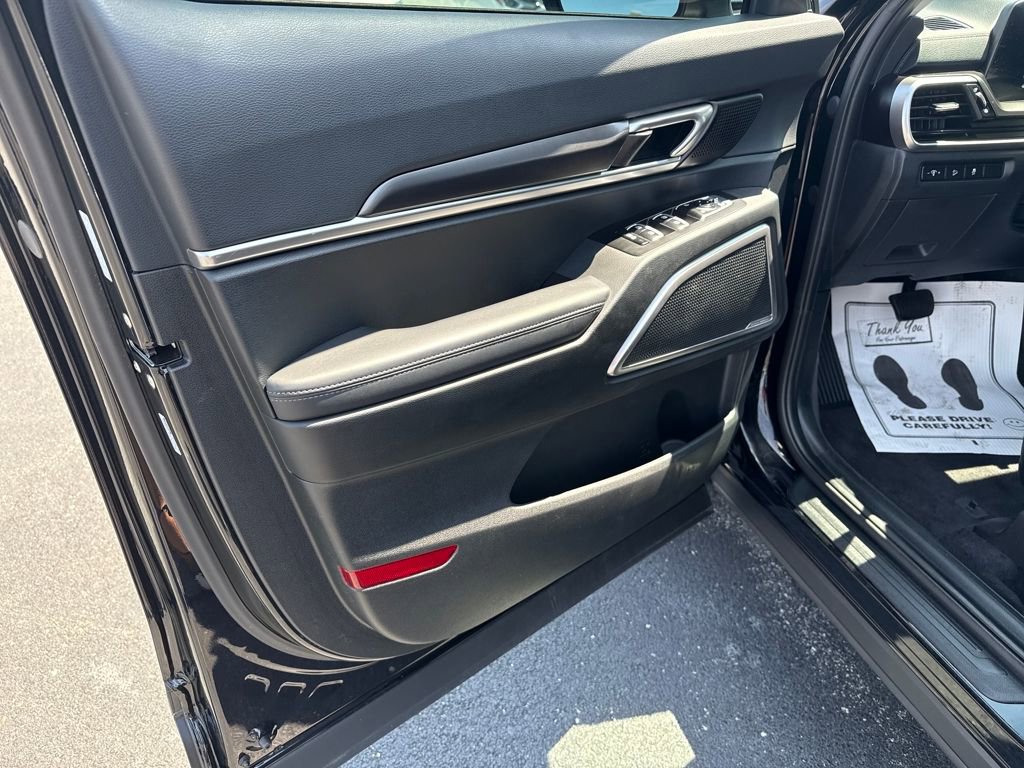 Used 2024 Kia Telluride S w/ S Sunroof Package image 12