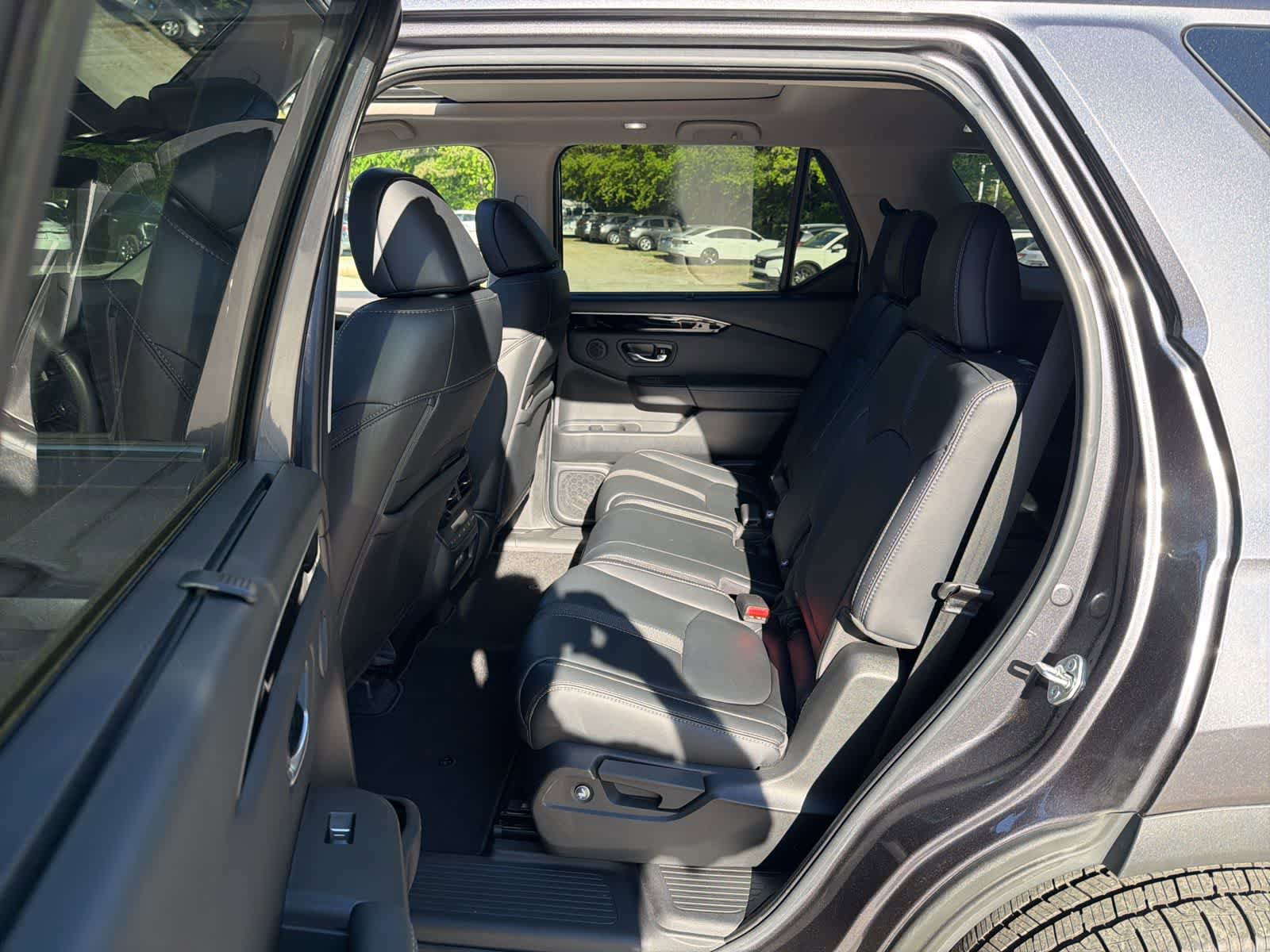Used 2023 Honda Pilot Touring image 15