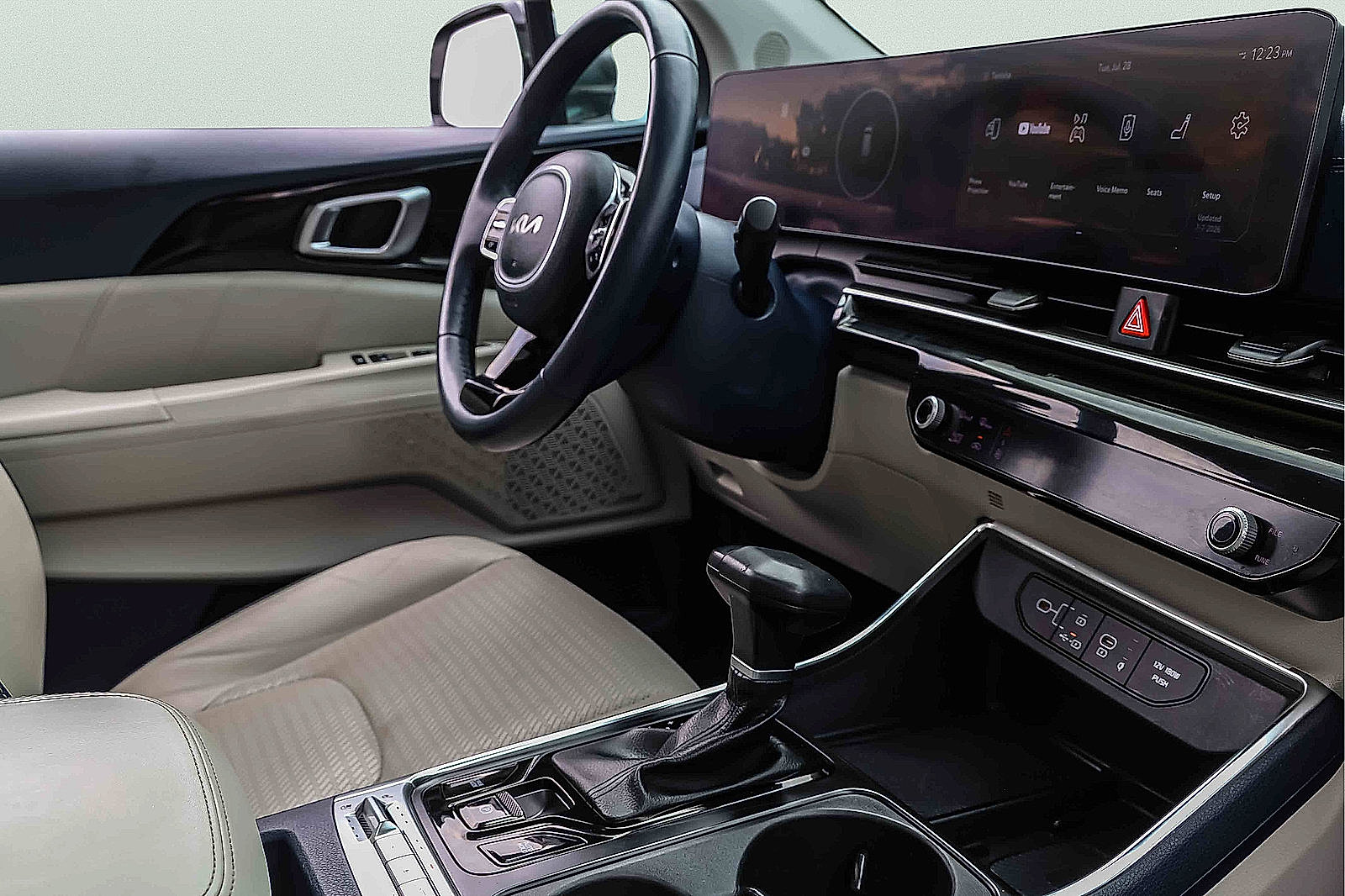 Certified 2025 Kia Carnival SX Prestige FWD image 29