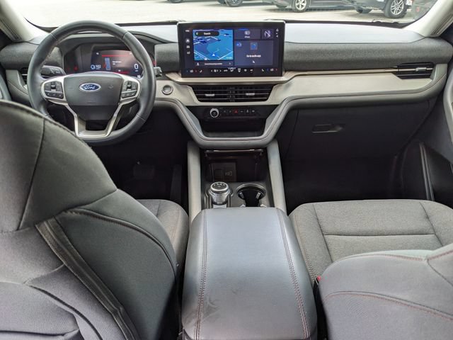 Used 2025 Ford Explorer Active RWD image 14