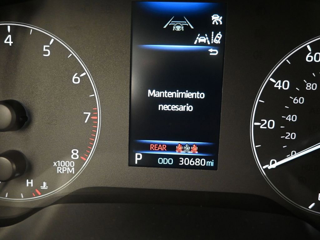Used 2025 Toyota Corolla Cross LE image 12