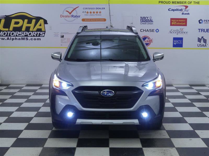 Used 2025 Subaru Outback Touring XT AWD/4WD image 2