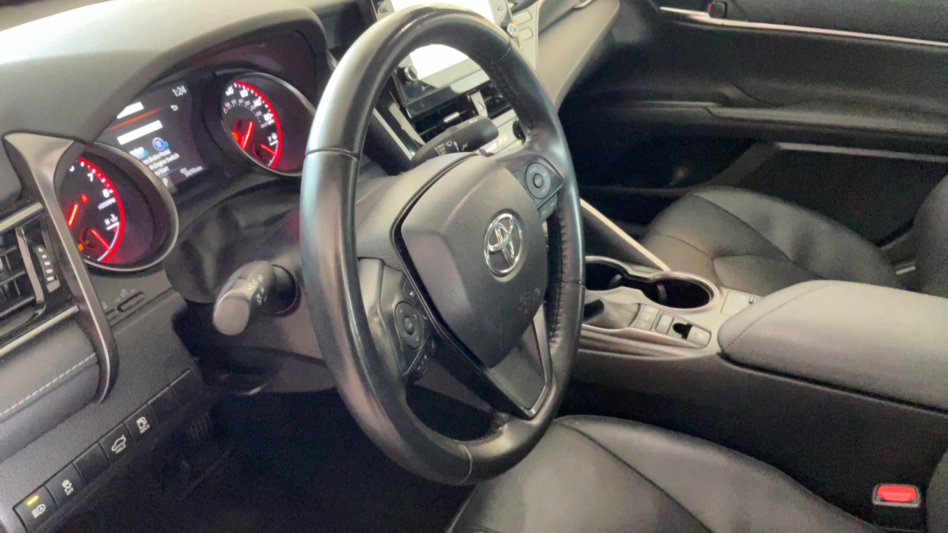 Used 2024 Toyota Camry XSE FWD image 22