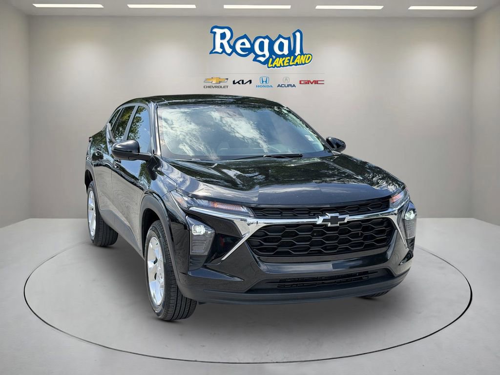 Used 2024 Chevrolet Trax LS w/ LS Convenience Package