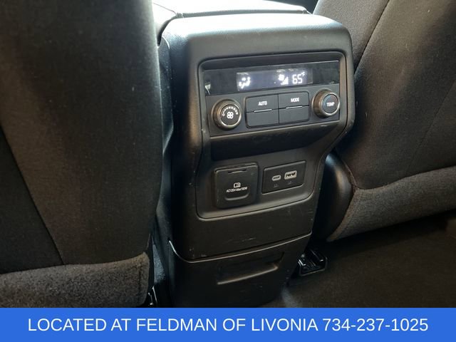 Certified 2023 GMC Acadia SLE w/ Driver Convenience Package image 20