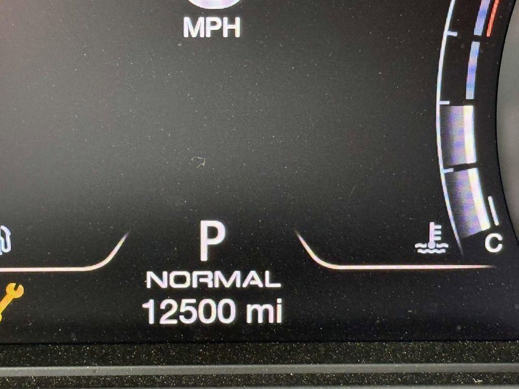 Used 2022 Maserati Levante Modena image 32