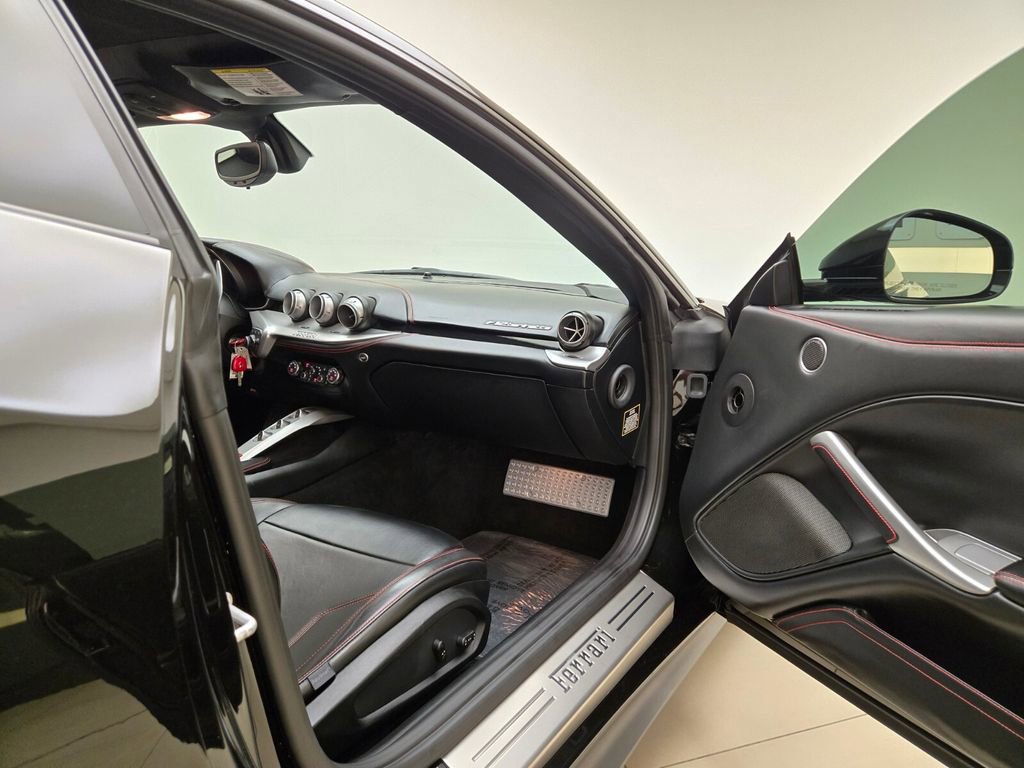 Used 2015 Ferrari F12 Berlinetta image 21