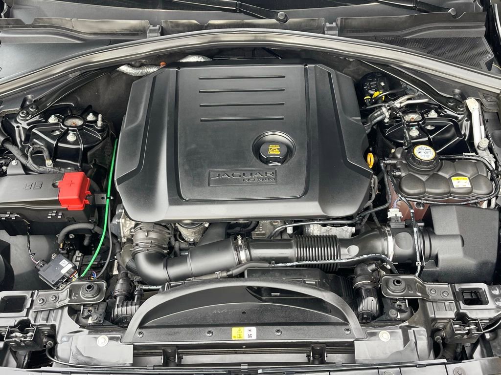 Used 2018 Jaguar F-PACE Premium image 9