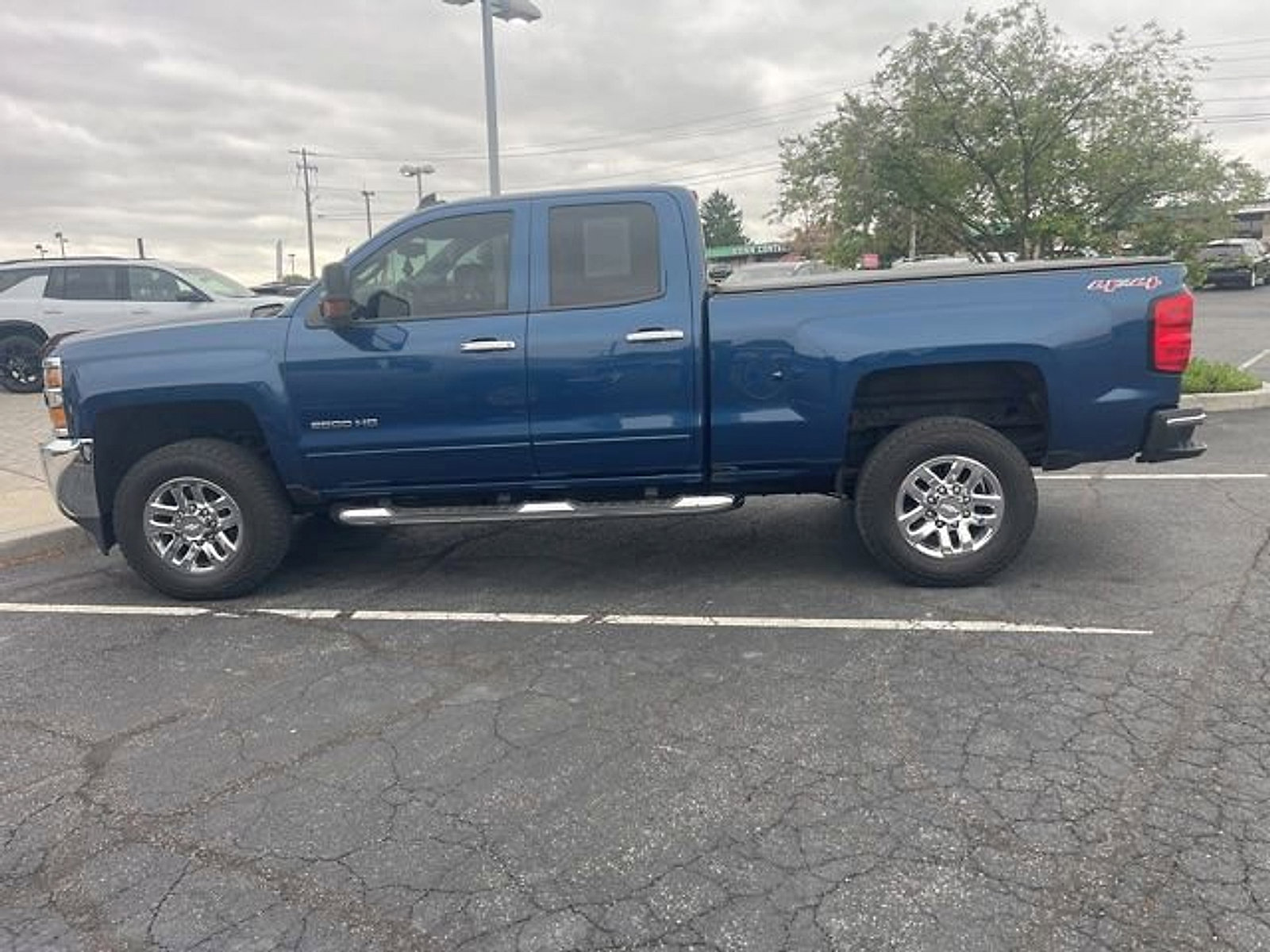 Used 2017 Chevrolet Silverado 2500 LT w/ All Star Edition AWD/4WD image 4