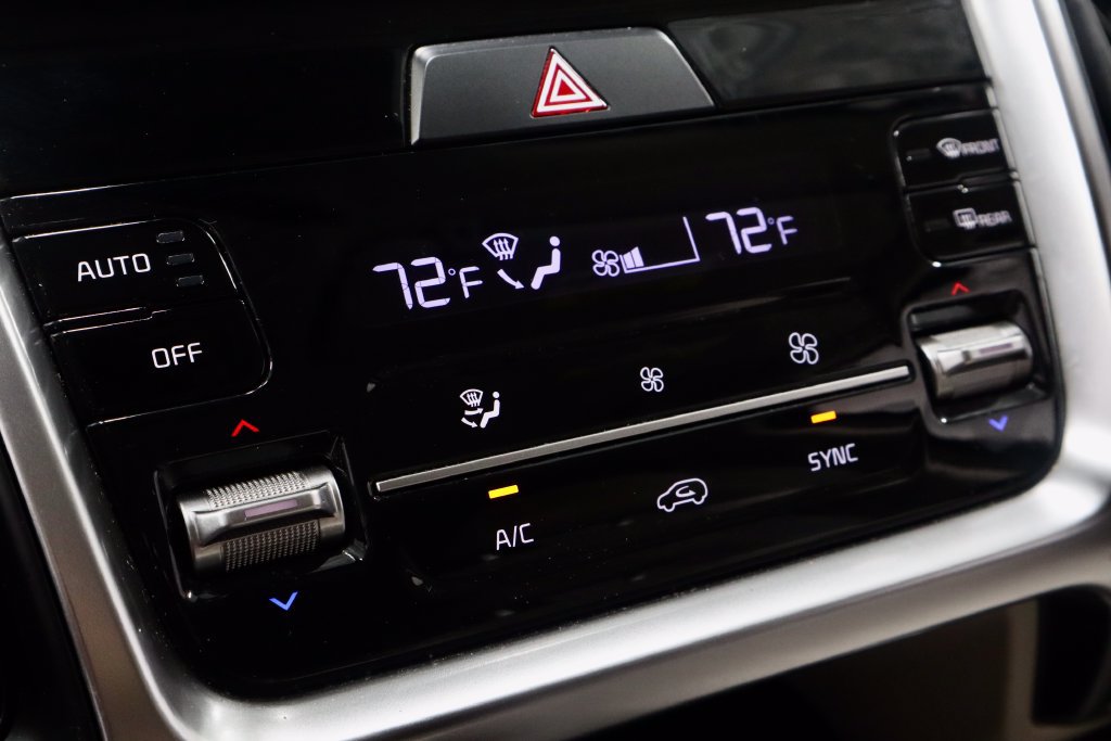 Used 2022 Kia Sorento S FWD image 32