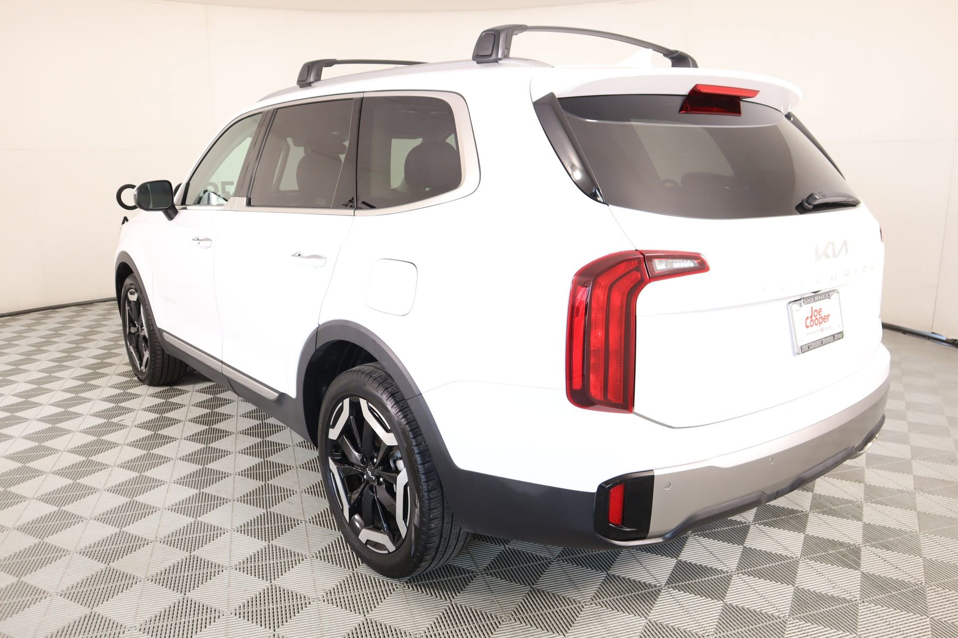 Used 2025 Kia Telluride S AWD/4WD image 25