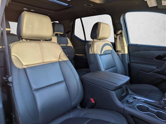 Used 2023 Chevrolet Traverse RS image 23